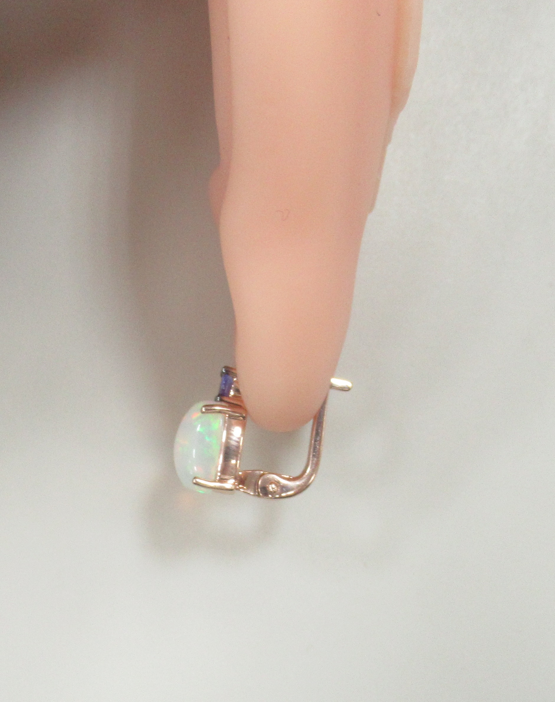 Серебряные серьги с опалами и танзанитами